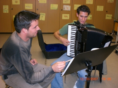 Michael Gro mit seinem Akkordeonlehrer Eugen Sokolkov
