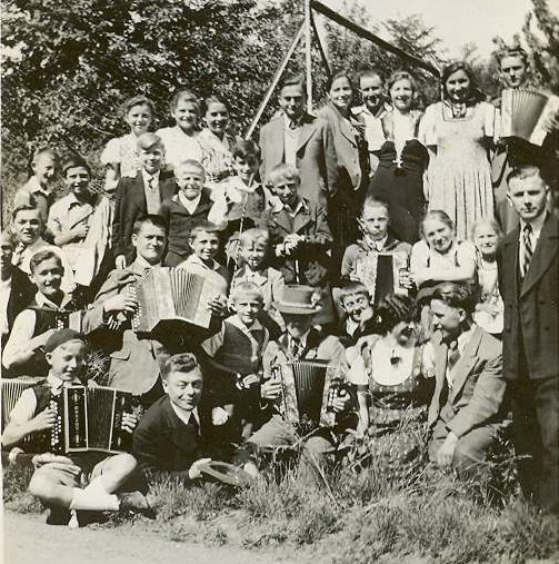 Ein Bild aus der Grndungszeit des Harmonikavereins Grobottwar, der seinen 75. Geburtstag feiern kann