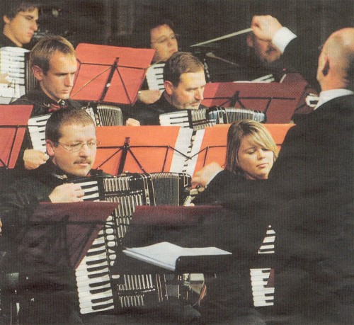 Die Musiker des HVG knnten bald unter dem Namen Harmonika-Verein Grobottwar-Oberstenfeld auftreten